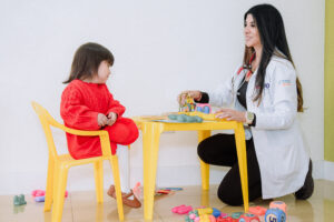 Dra. Cristina Moncayo: Pediatría integral y Nutrición infantil en Cuenca, Ecuador